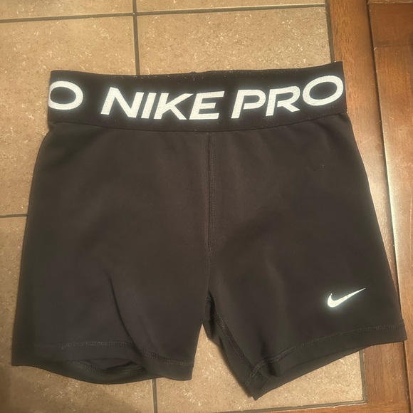 Nike Pro Dri-Fit Shorts - Picture 1 of 4